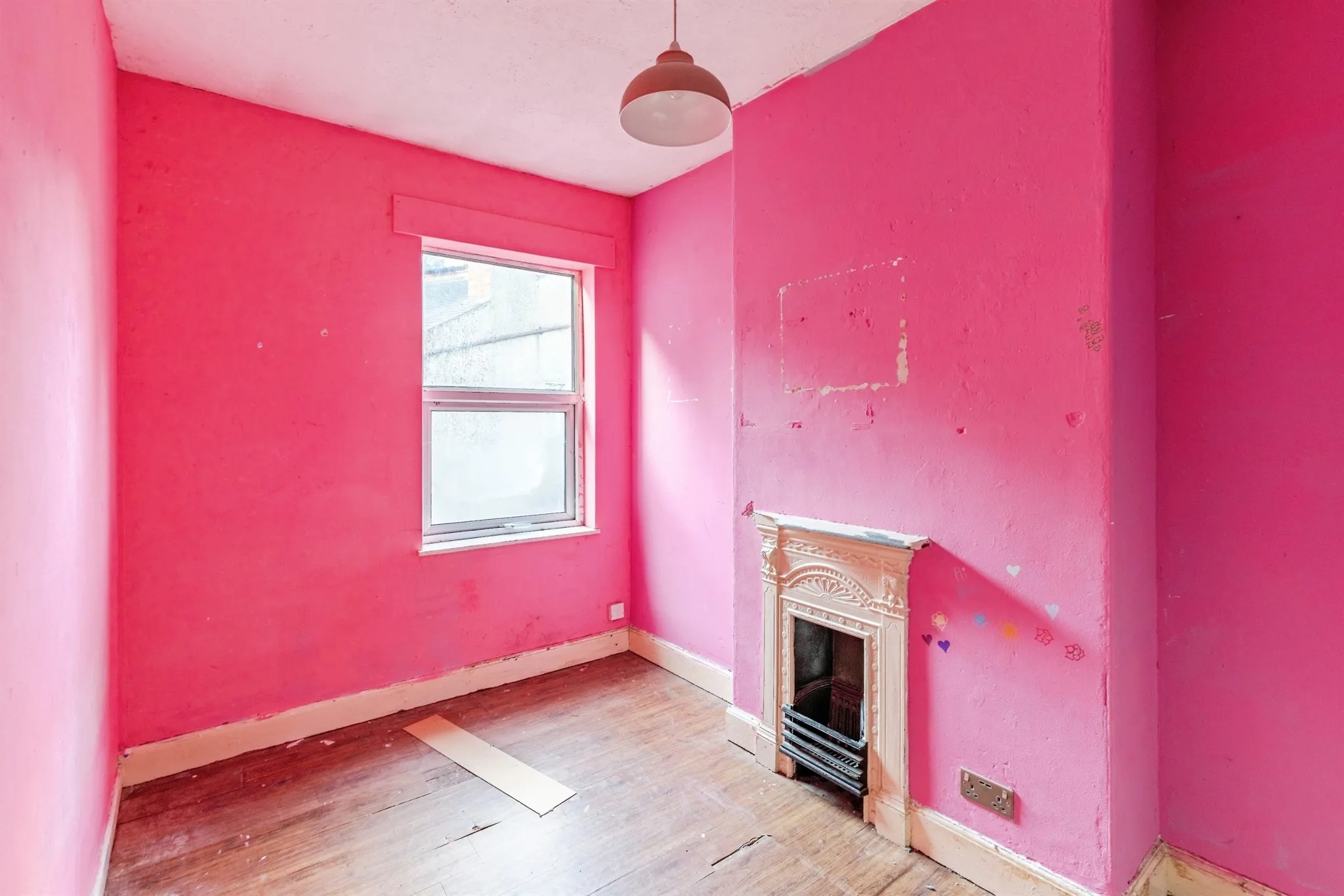 3 bed End of Terrace