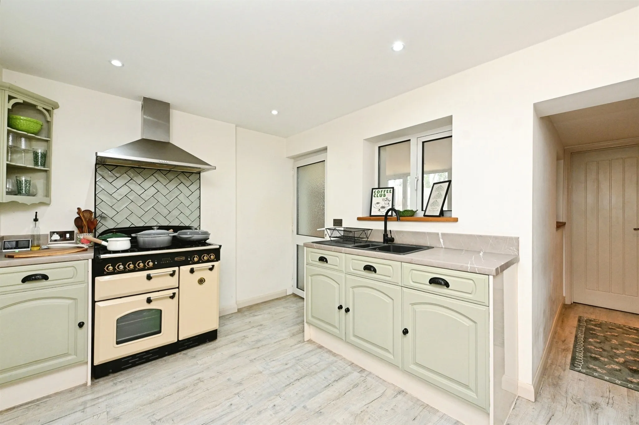 2 bed Semi-Detached