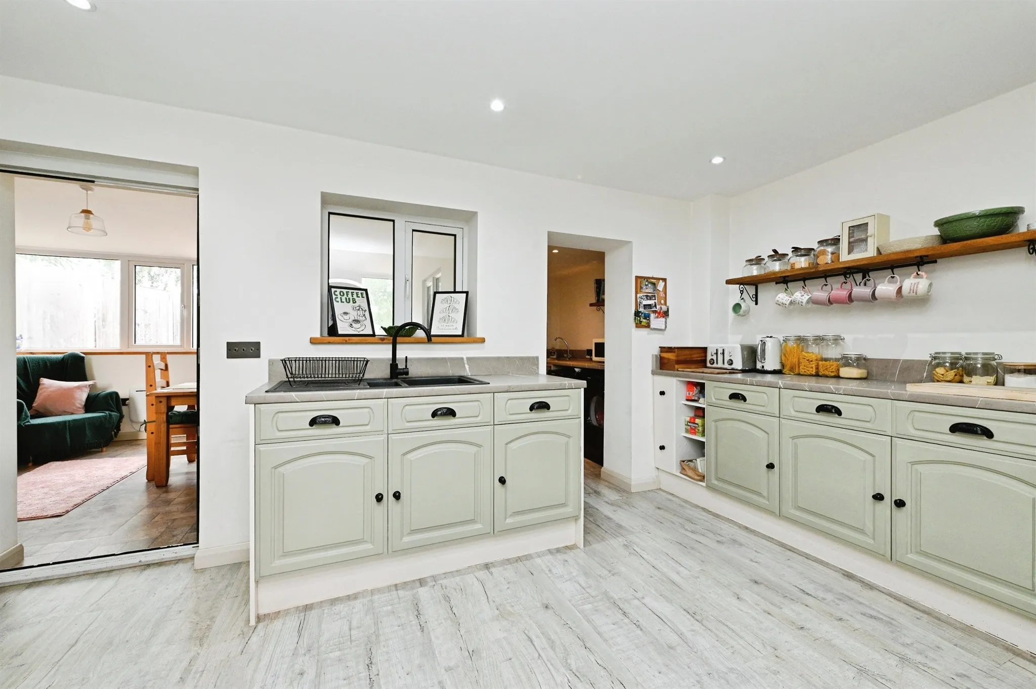 2 bed Semi-Detached