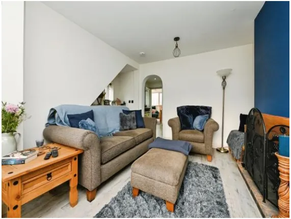 2 bed Semi-Detached