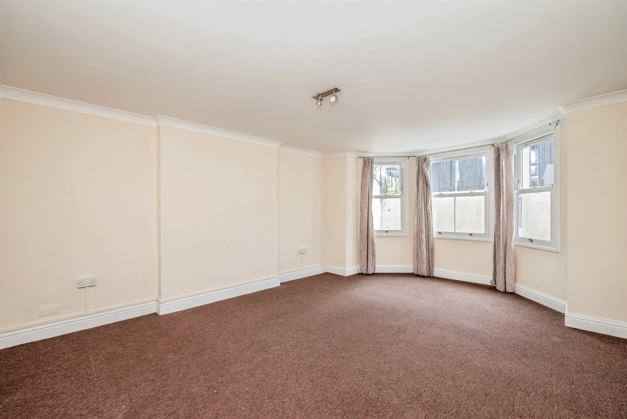 3 bed Apartment