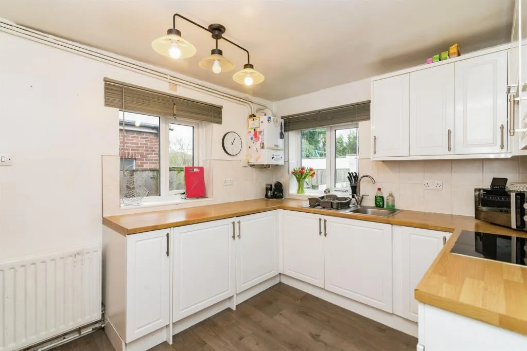 2 bed Semi-Detached