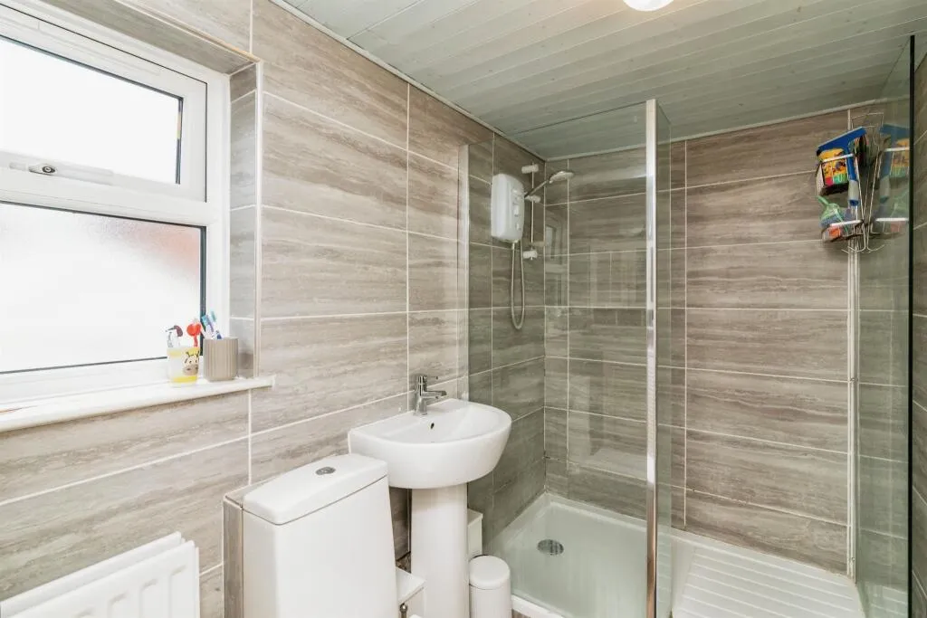 2 bed Semi-Detached