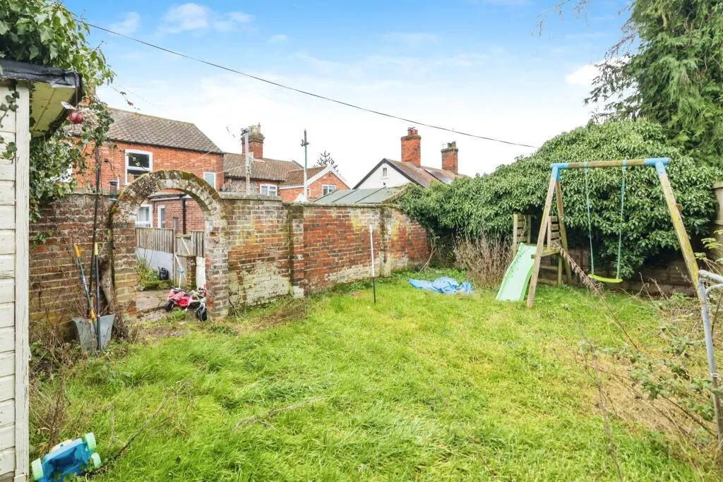 2 bed Semi-Detached