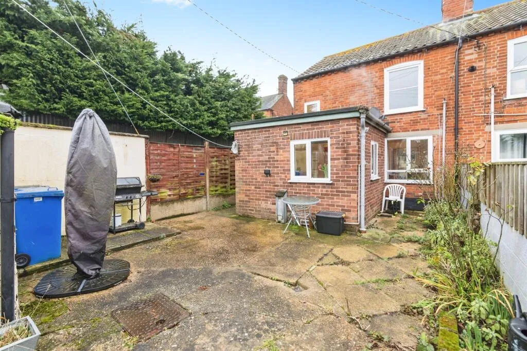2 bed Semi-Detached