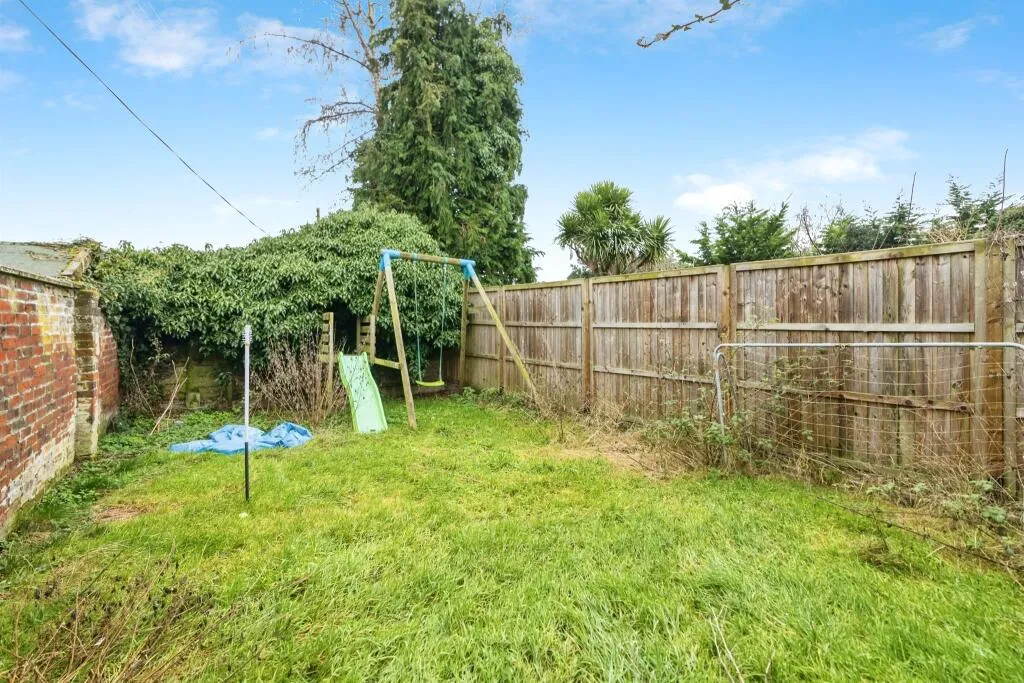 2 bed Semi-Detached
