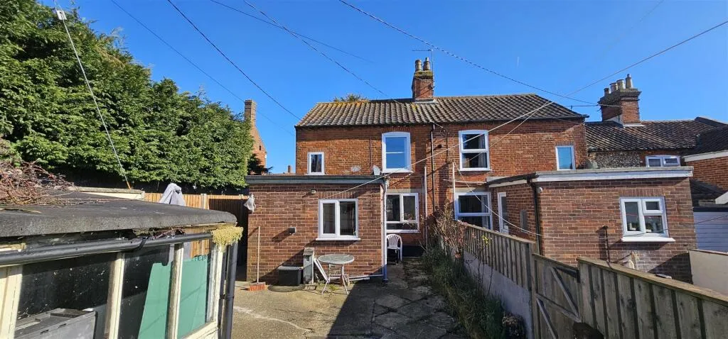 2 bed Semi-Detached