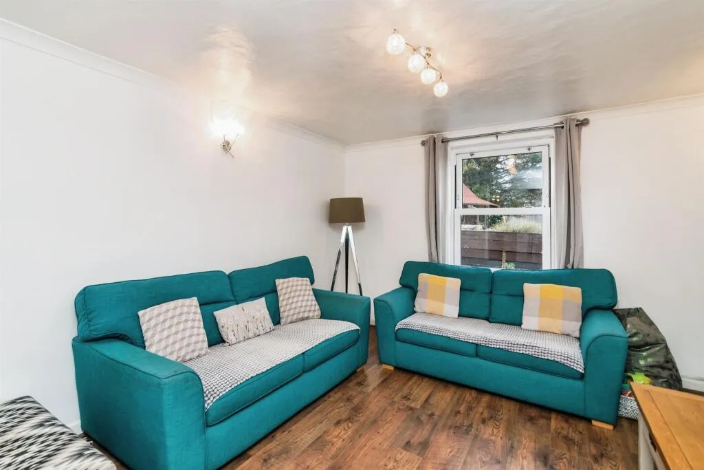 2 bed Semi-Detached
