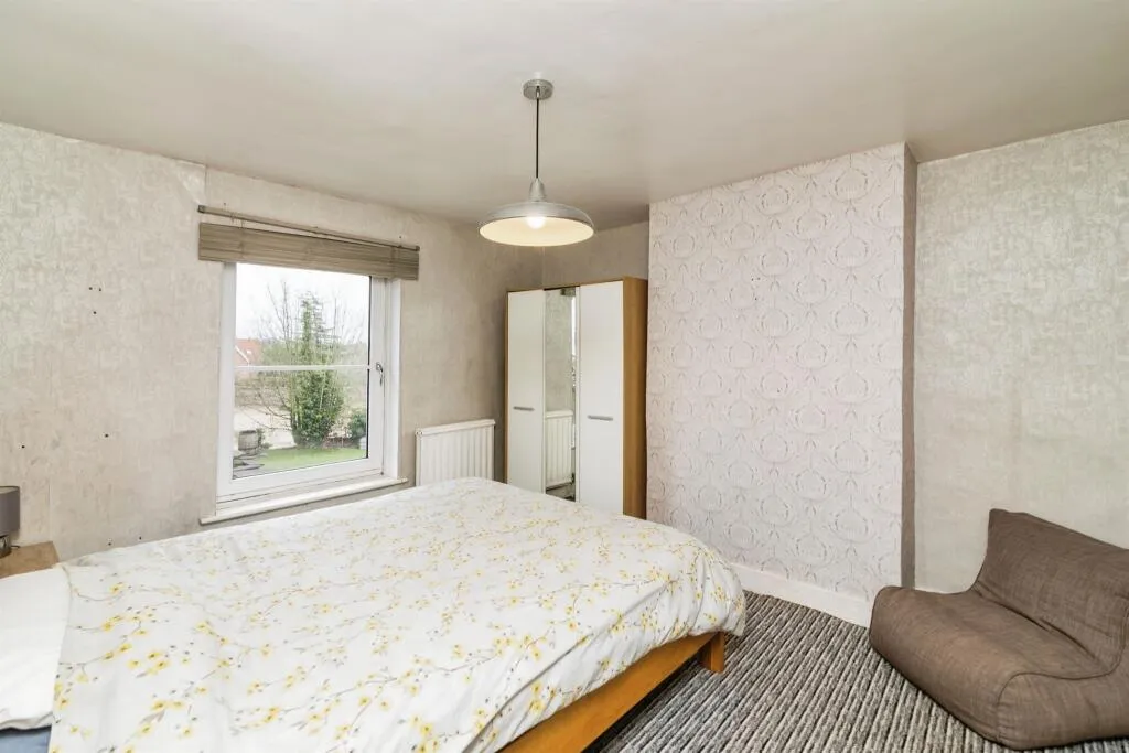 2 bed Semi-Detached