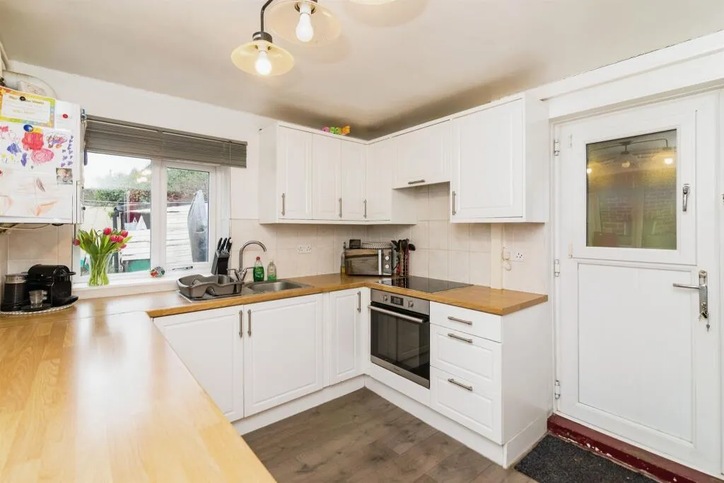 2 bed Semi-Detached