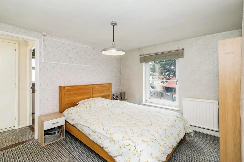2 bed Semi-Detached