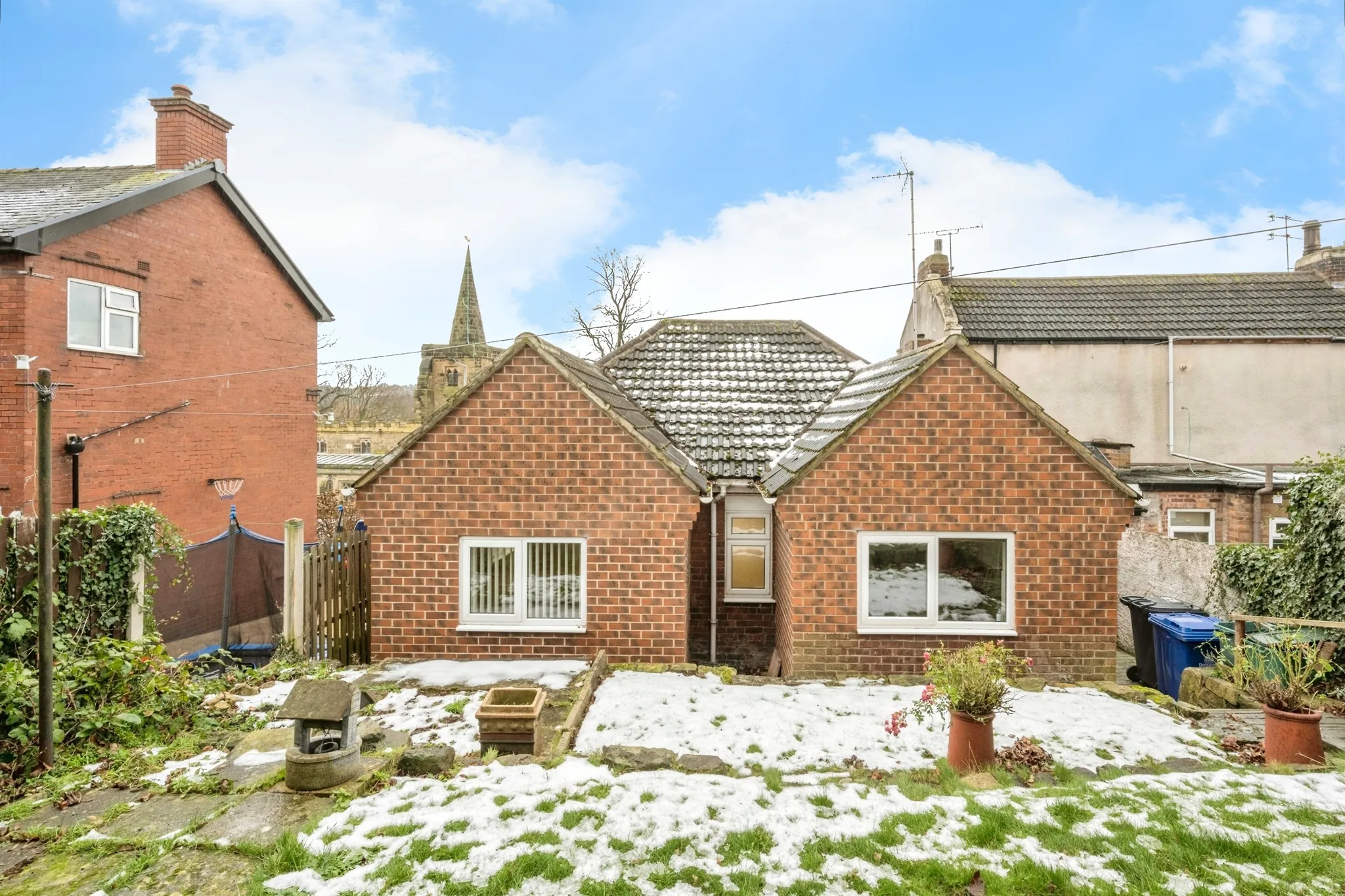 2 bed Detached Bungalow