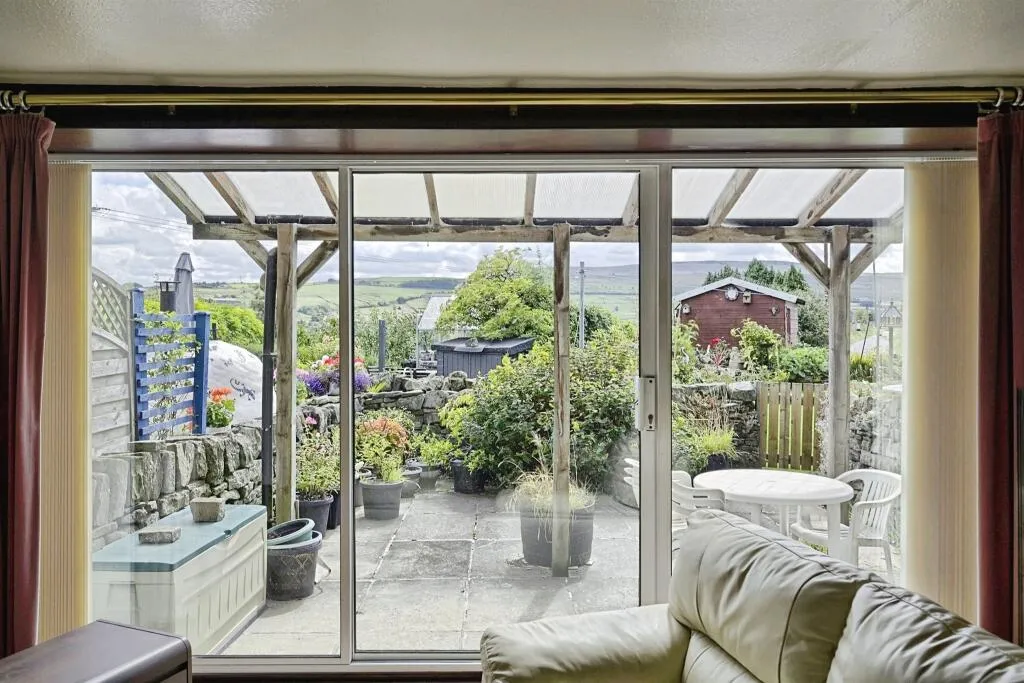 2 bed Terraced