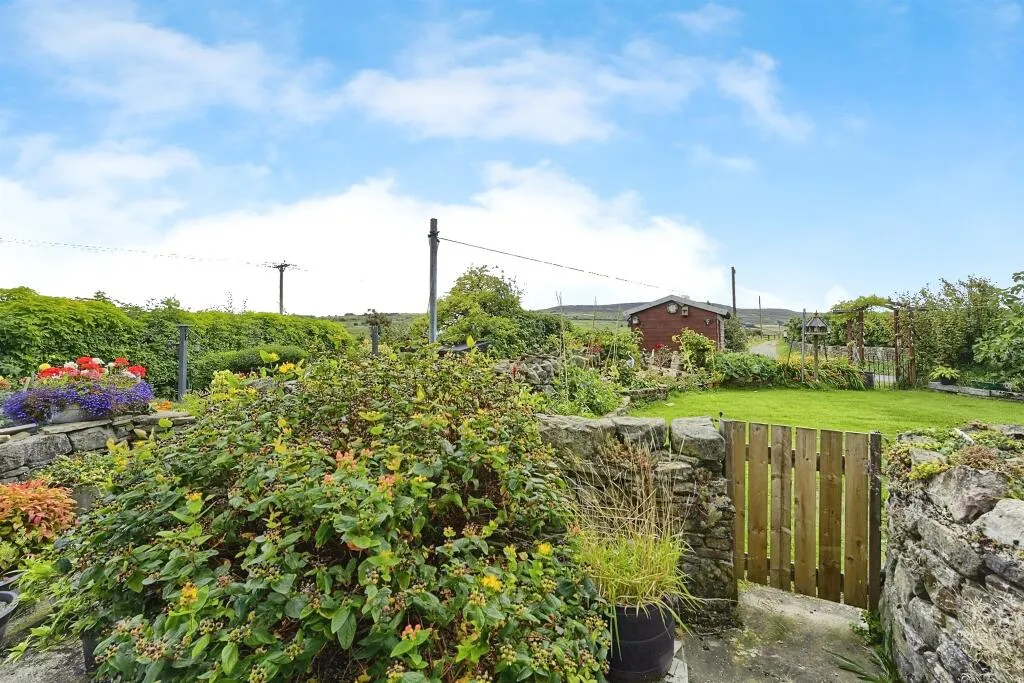 2 bed Terraced