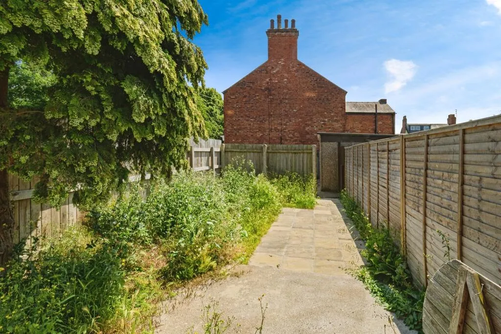 3 bed Terraced