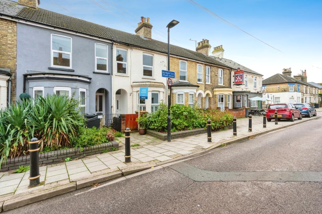 3 bed Terraced