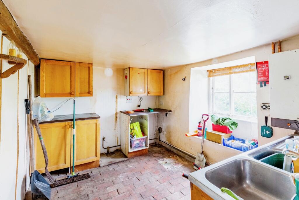 2 bed Semi-Detached