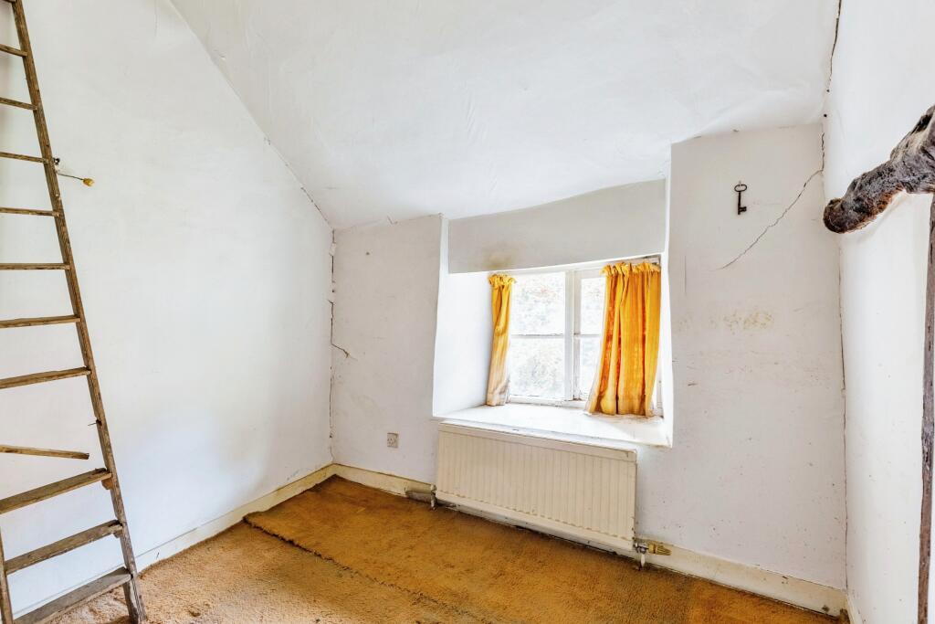2 bed Semi-Detached