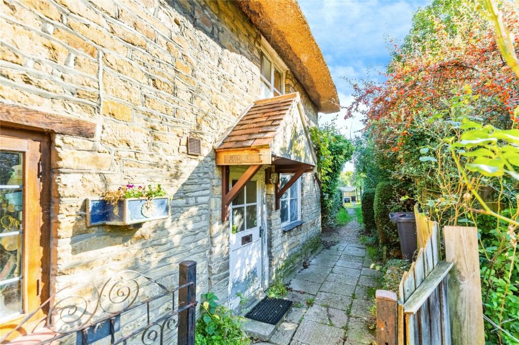 2 bed Semi-Detached