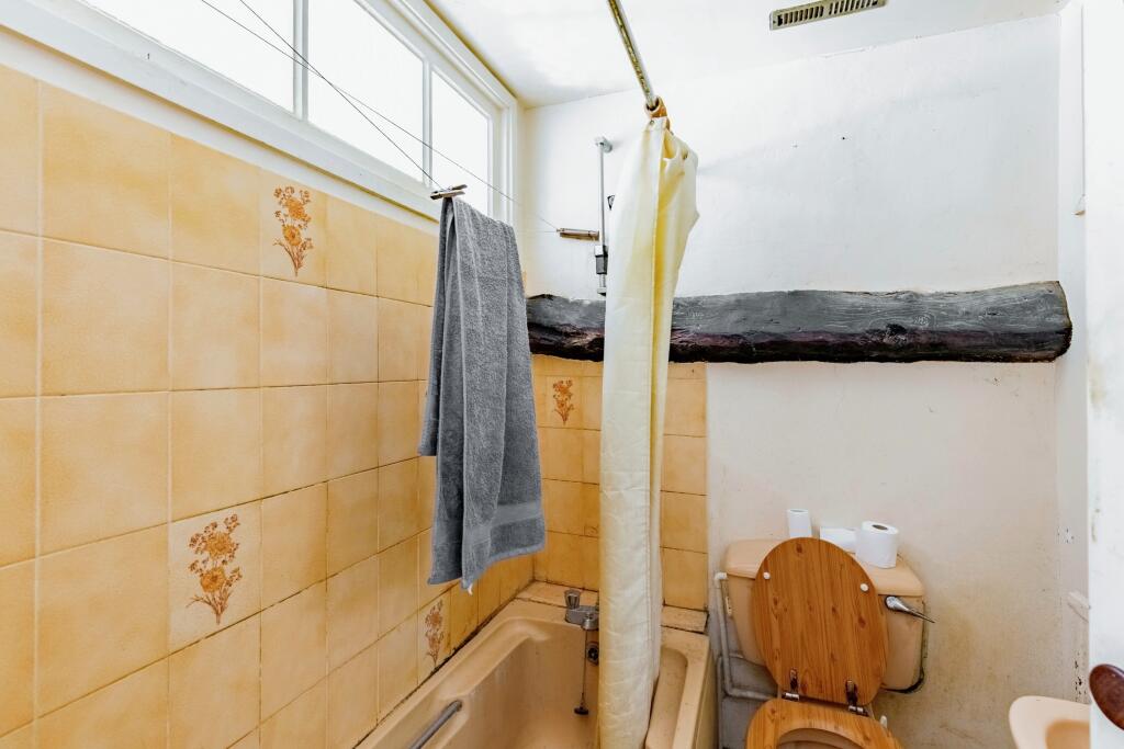 2 bed Semi-Detached