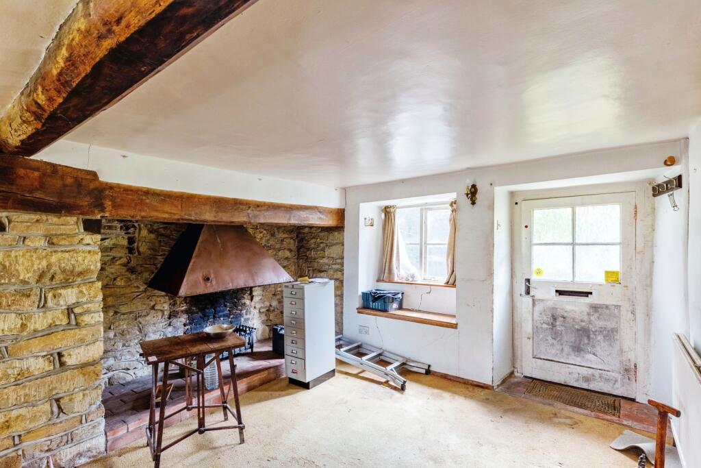 2 bed Semi-Detached
