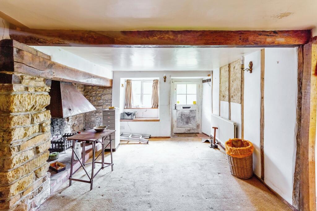 2 bed Semi-Detached