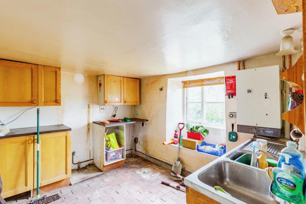 2 bed Semi-Detached