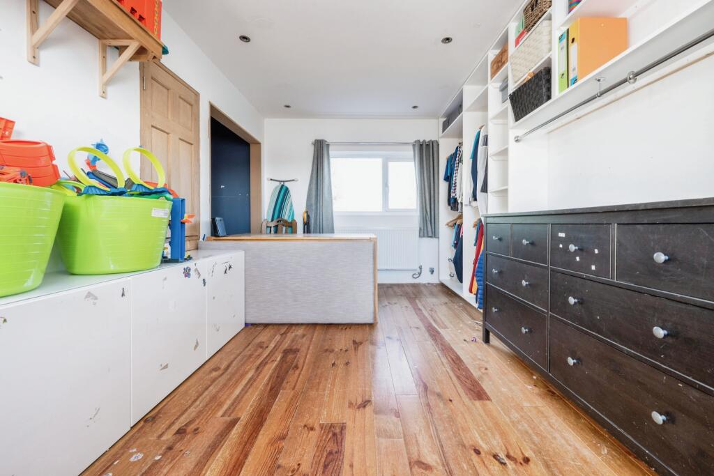 2 bed Semi-Detached