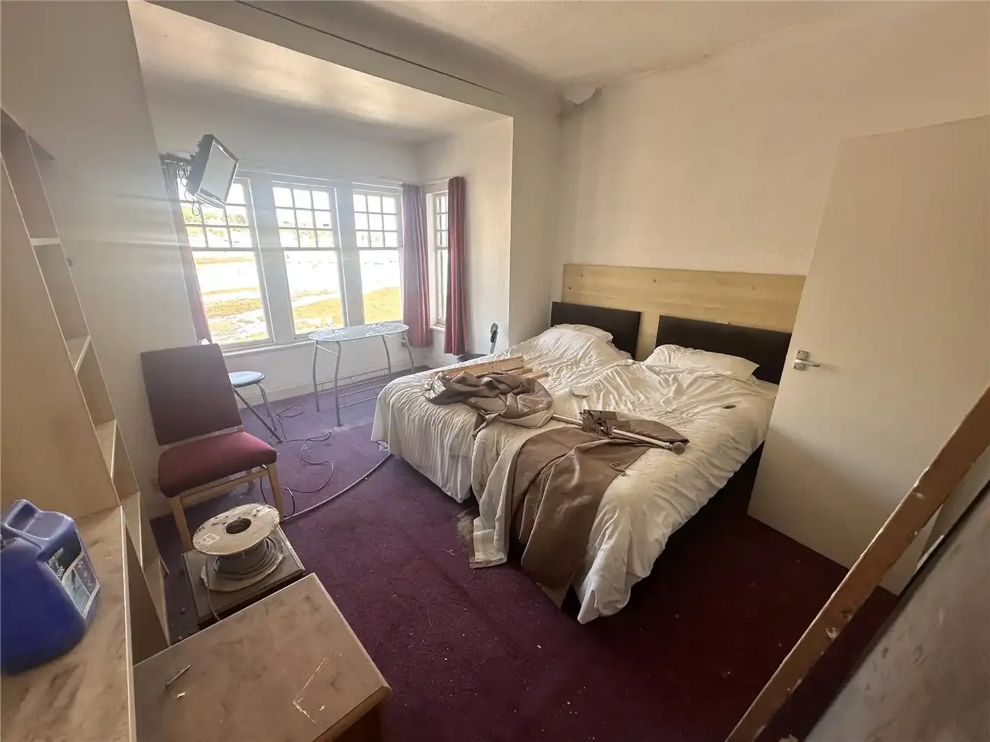 Tarbert Hotel, Harbour Street, Tarbert, Mull Of Kintyre