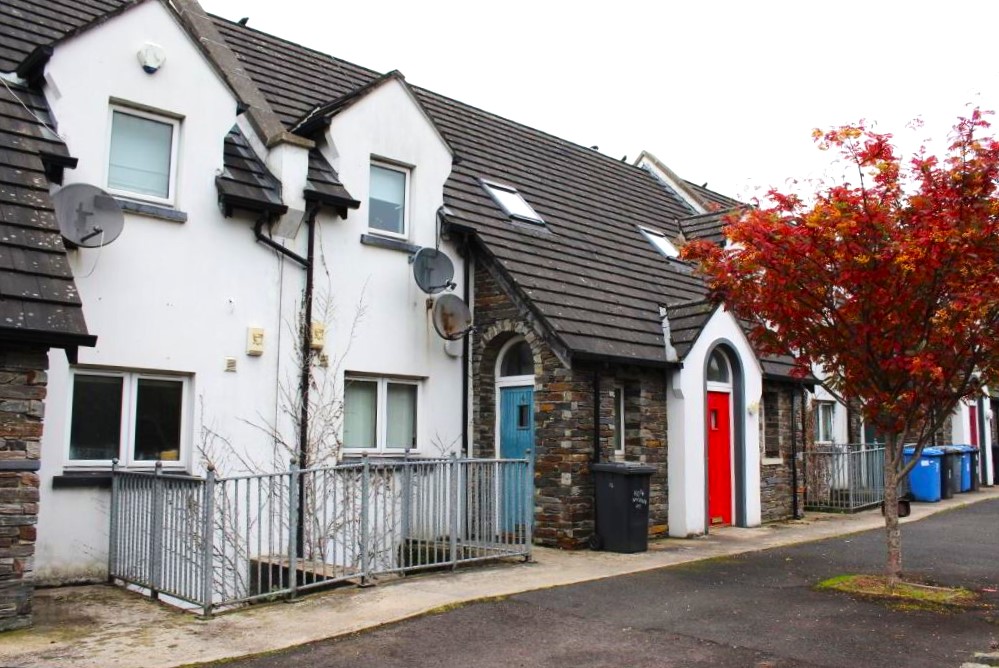 2 Bedroom  Flat / Apartment 