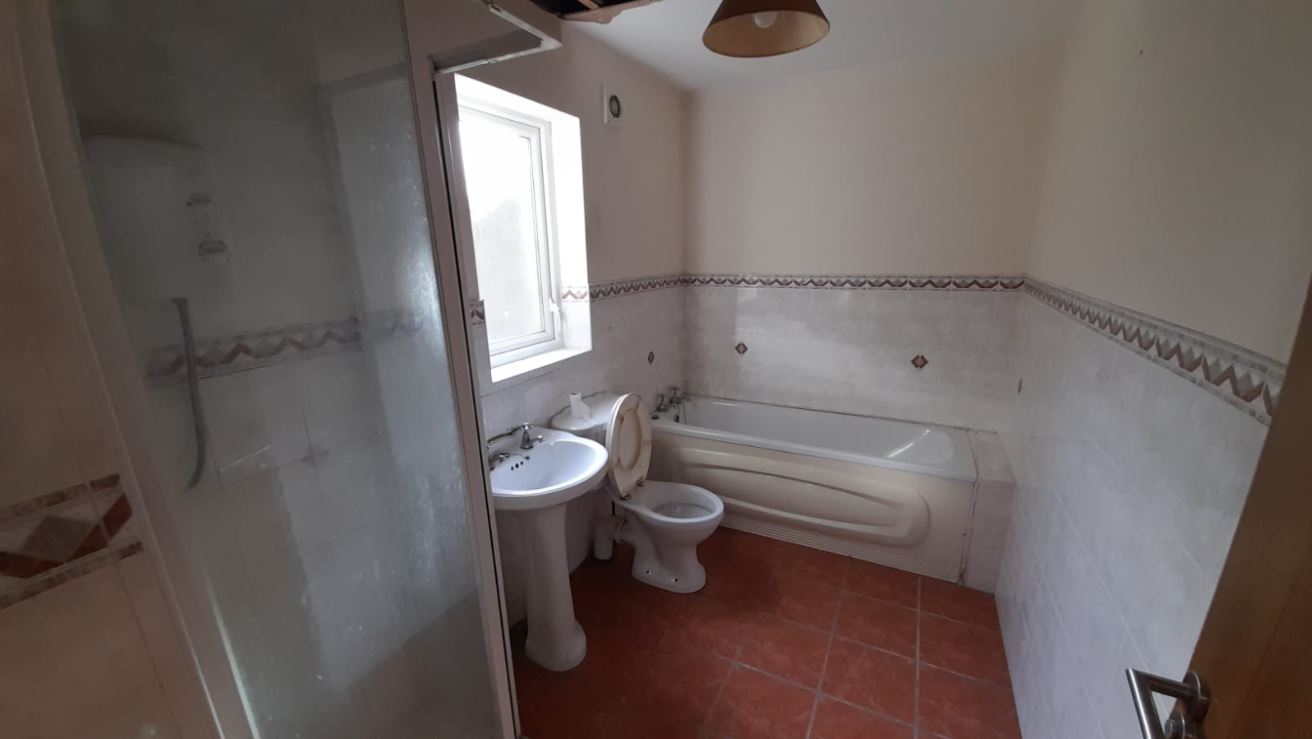 2 Bedroom  Flat / Apartment 
