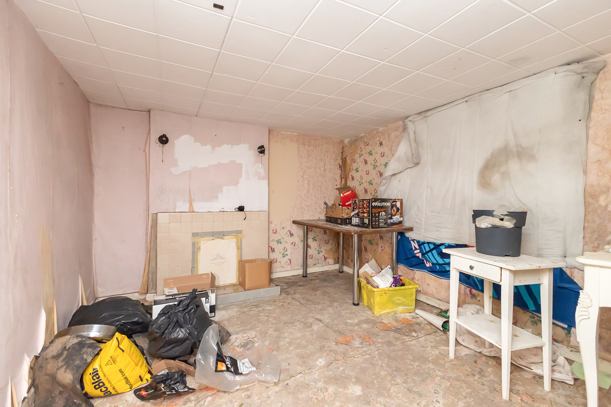 Studio  Land