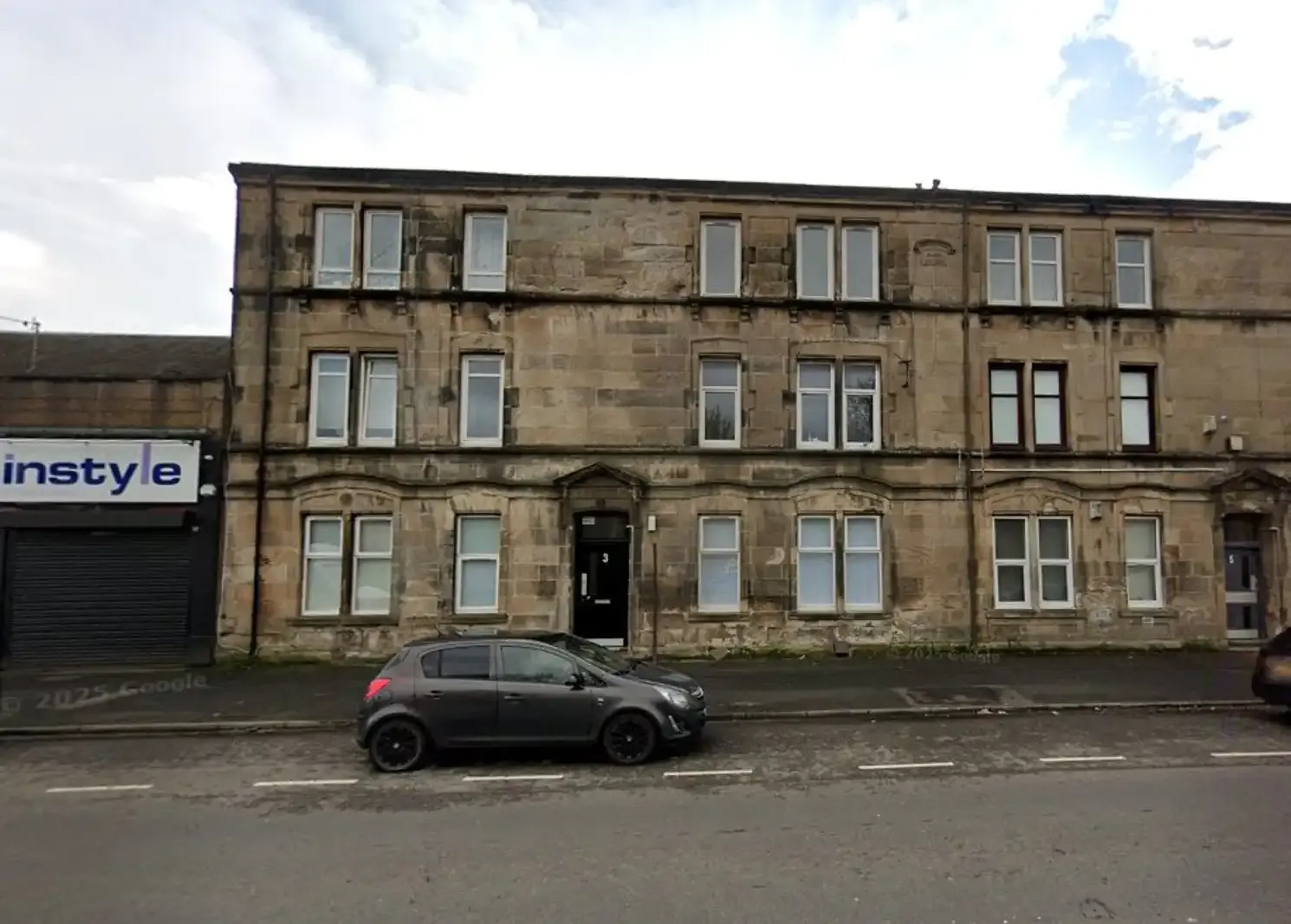 2/1, 3 Greenock Road, Paisley