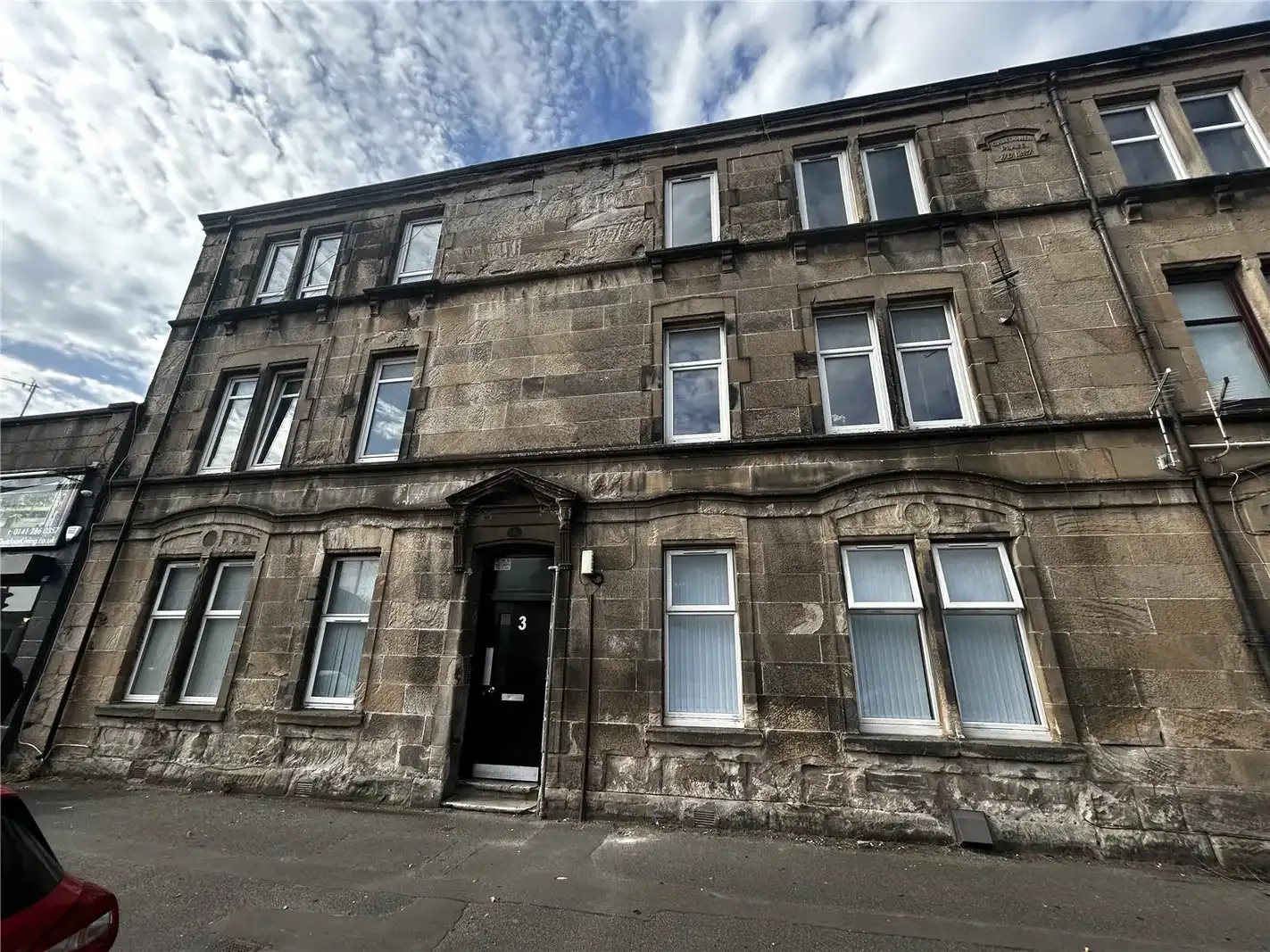 2/1, 3 Greenock Road, Paisley