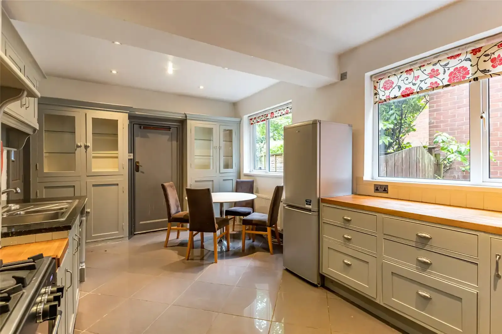 6 Upper Malone Road, Belfast