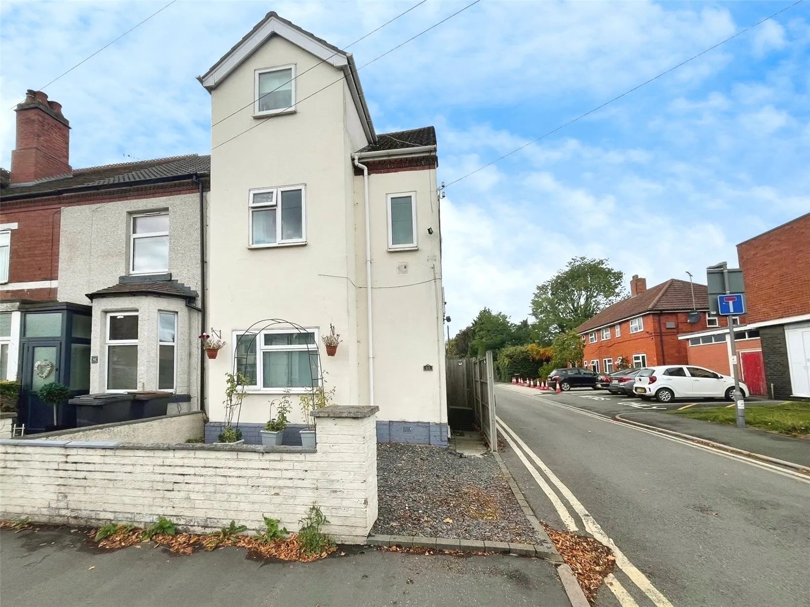 5 bed End of Terrace