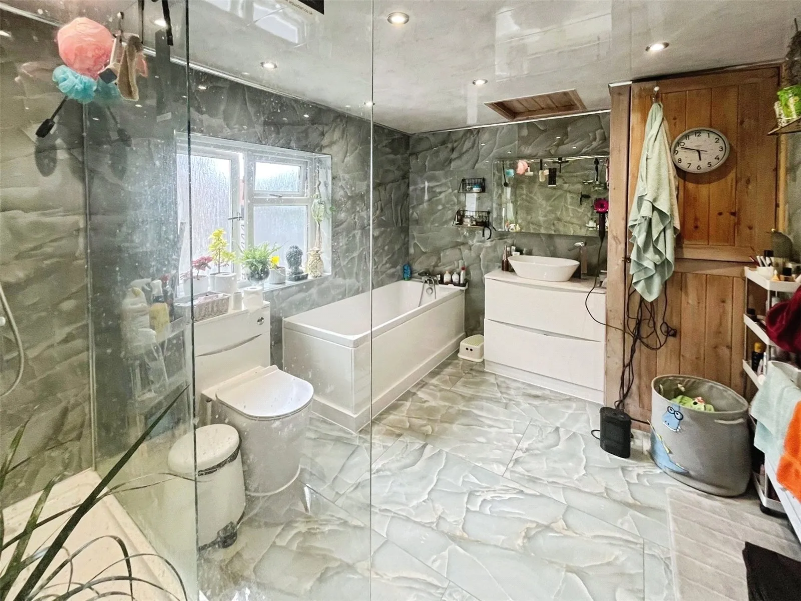 5 bed End of Terrace
