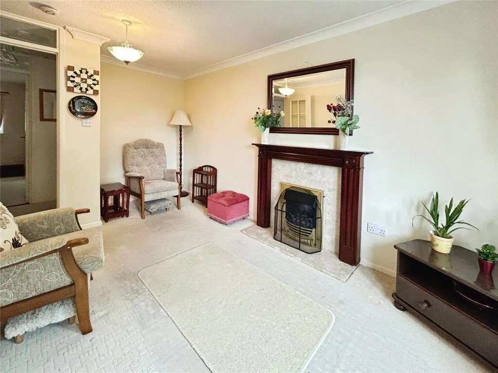 2 bed Semi-Detached Bungalow
