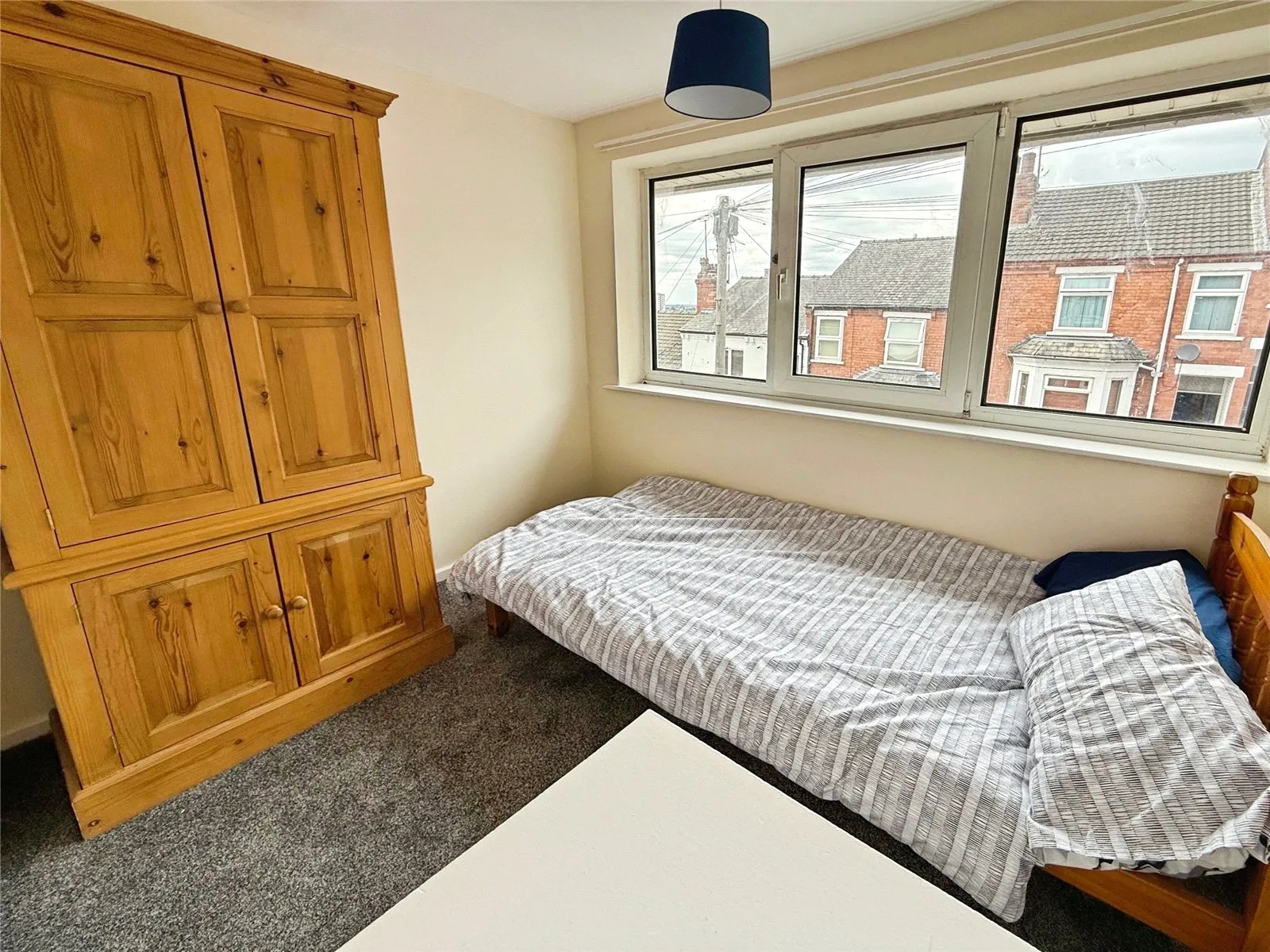 3 bed End of Terrace