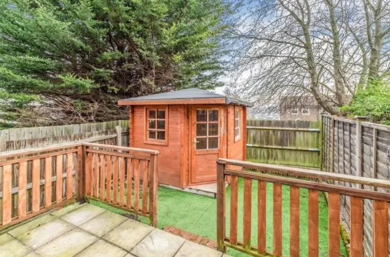 2 bed End of Terrace