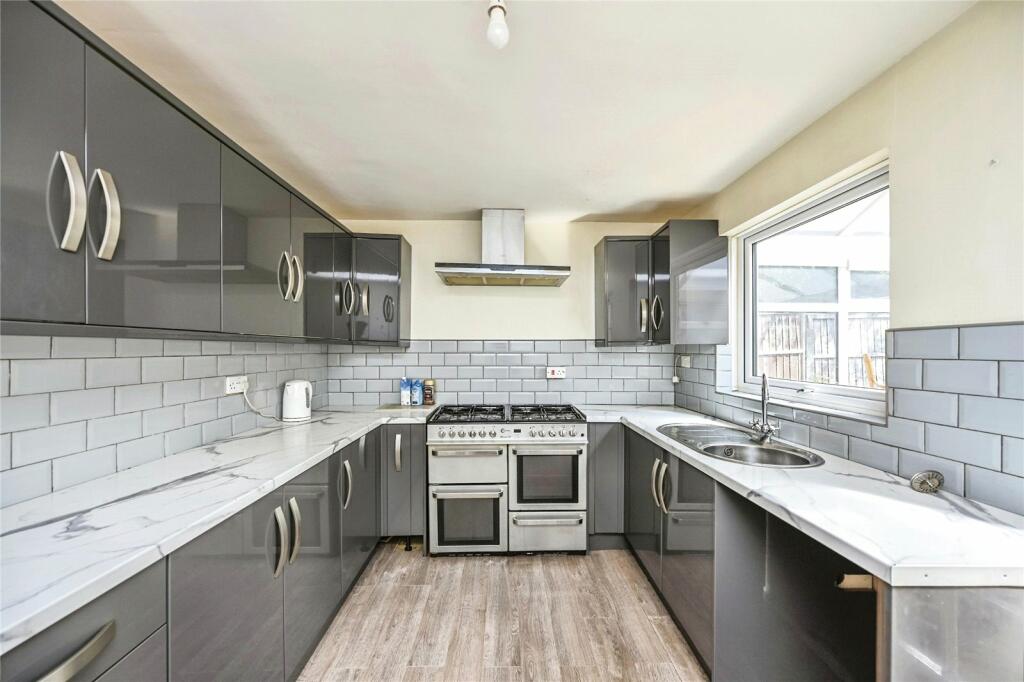 2 bed Semi-Detached