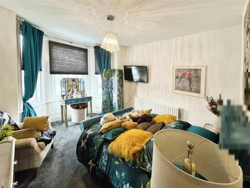 8 bed Guest House