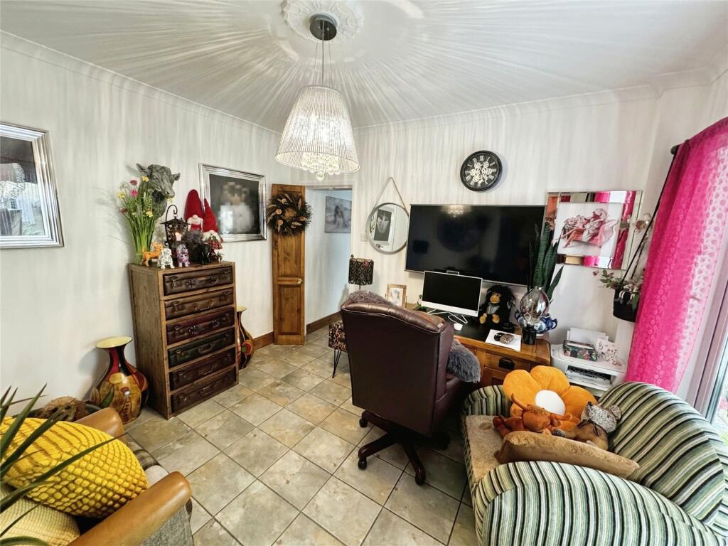 8 bed Guest House