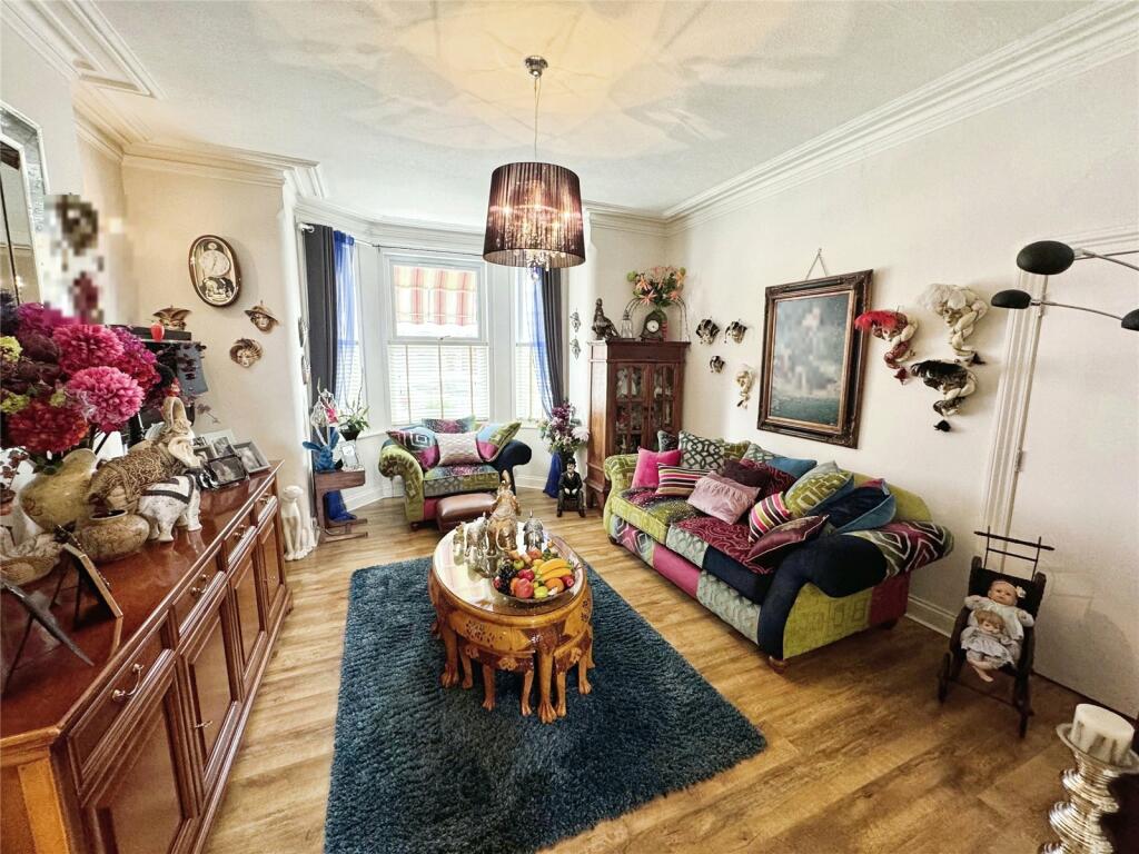 8 bed Guest House
