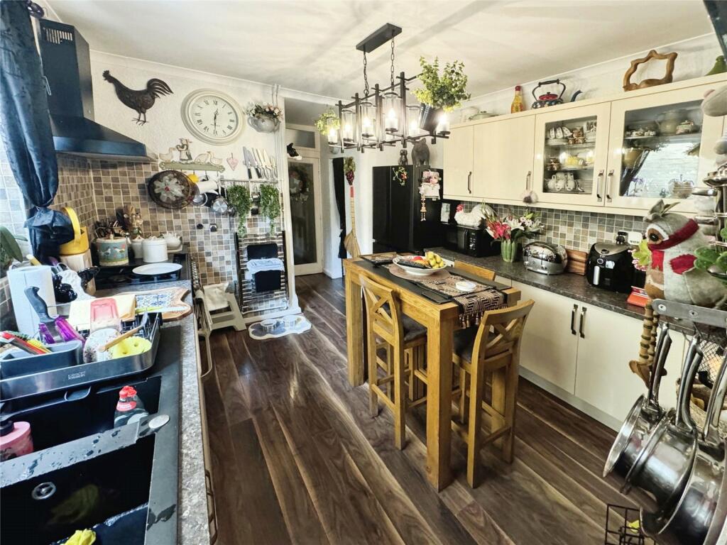 8 bed Guest House