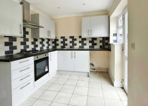 3 bed Town House