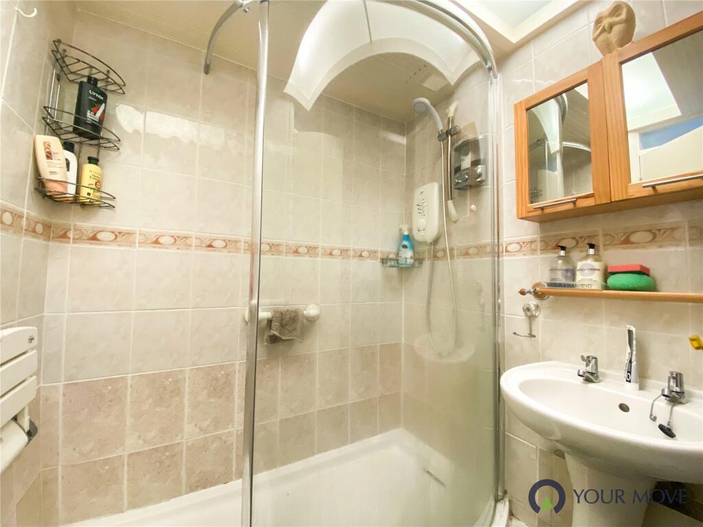 3 bed Block of Apartments