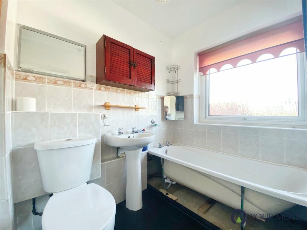 3 bed Block of Apartments