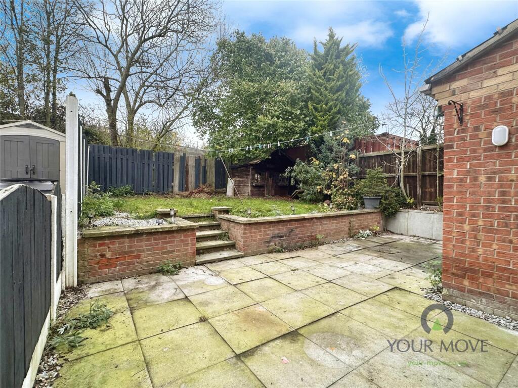 4 bed Detached