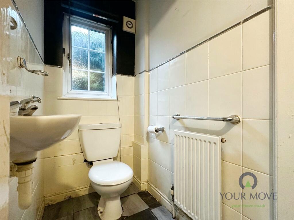 4 bed Detached